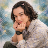 染谷将太の父と母の影響がすごい！｜家族構成から実家金持ち説まで徹底解説